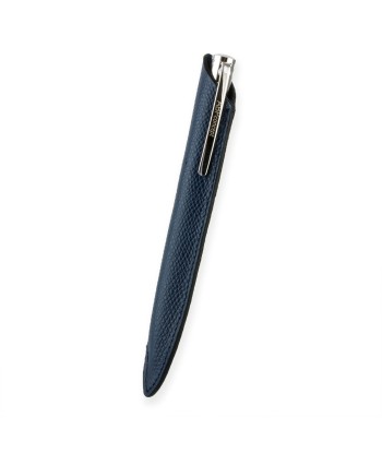 "Essential" Ballpoint pen leather case - Rhodium steel, gold colored steel or black PVD finish - Grained calf de la marque