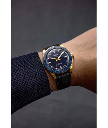 Vulcain Watch - Skindiver Nautique 38mm - Gold & Blue pour bénéficier 