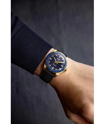 Vulcain Watch - Skindiver Nautique 38mm - Gold & Blue pour bénéficier 